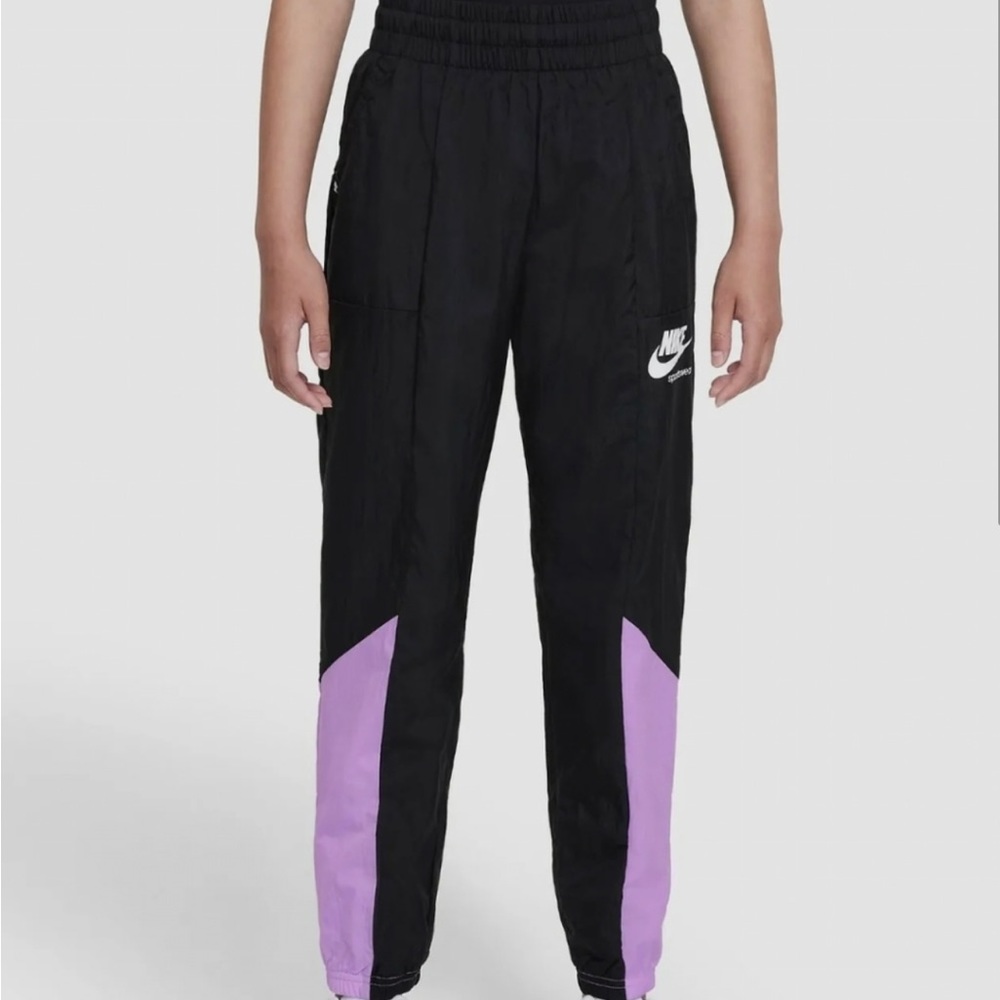 Nike Sportswear Heritage Big Kids' (Girls') Woven Pants Size Small